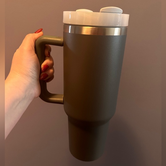 Charcoal Leopard 40oz Quencher - Picture 1 of 3